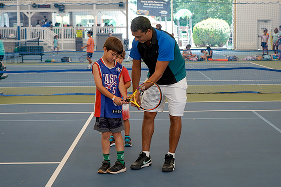 Tennis_DSC04192_563x375