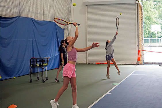 Tennis_DSC05735_563x375